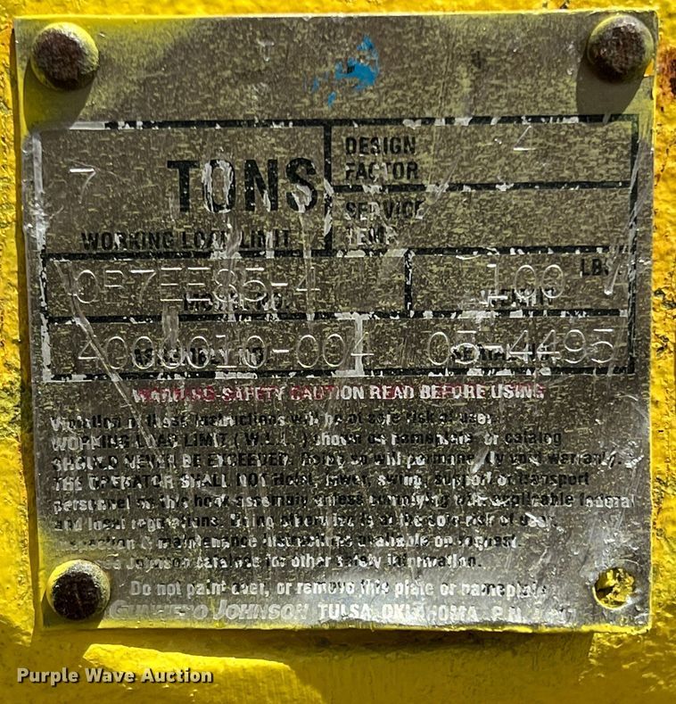 image for item DR5567 1995 Ford F800  crane truck