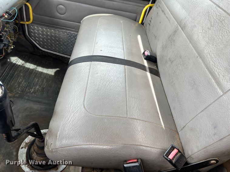 image for item DR5568 2004 Freightliner FL112  crane truck