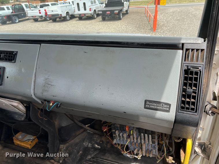 image for item DR5568 2004 Freightliner FL112  crane truck