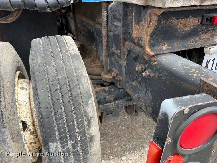 image for item DR5568 2004 Freightliner FL112  crane truck