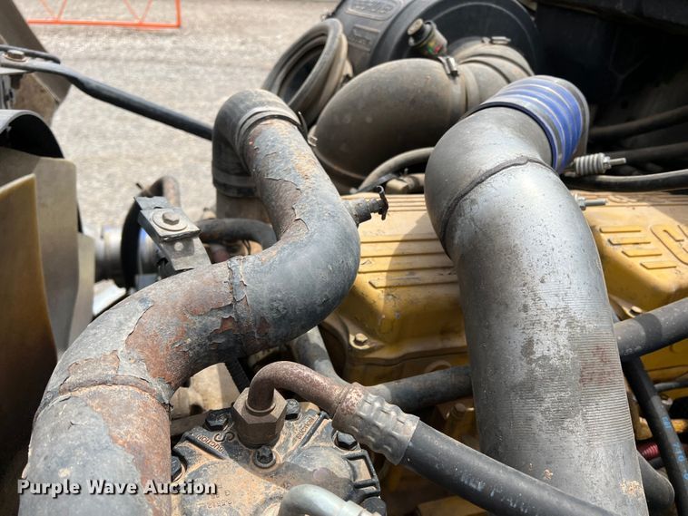 image for item DR5568 2004 Freightliner FL112  crane truck