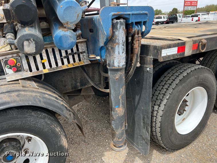 image for item DR5568 2004 Freightliner FL112  crane truck