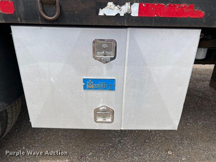 image for item DR5568 2004 Freightliner FL112  crane truck