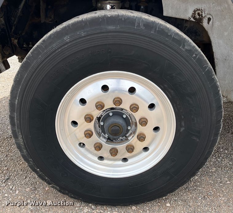 image for item DR5568 2004 Freightliner FL112  crane truck