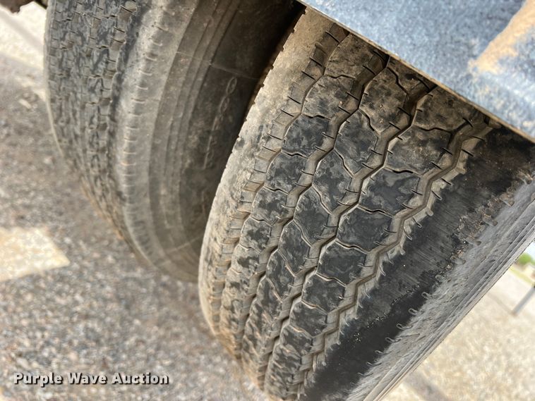 image for item DR5568 2004 Freightliner FL112  crane truck