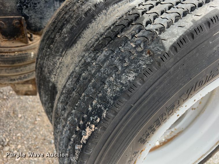 image for item DR5568 2004 Freightliner FL112  crane truck