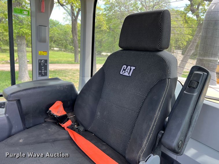 image for item DR5580 2020 Caterpillar 926M  wheel loader