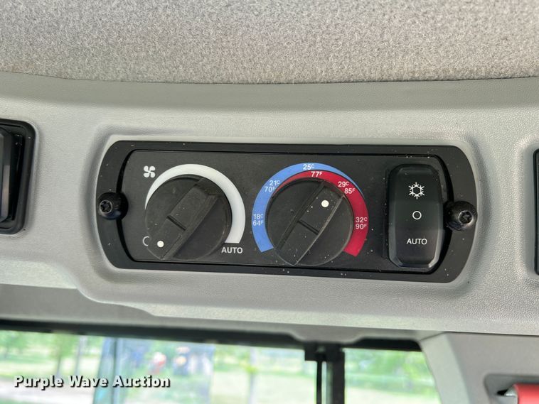 image for item DR5580 2020 Caterpillar 926M  wheel loader