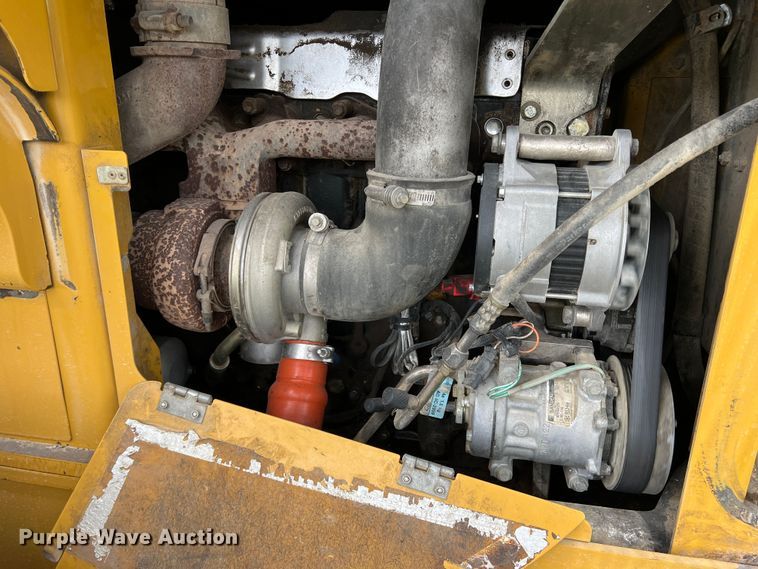 image for item DR5587 2010 Caterpillar 924H  wheel loader