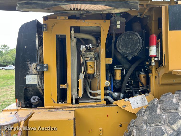image for item DR5587 2010 Caterpillar 924H  wheel loader