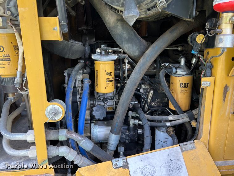 image for item DR5587 2010 Caterpillar 924H  wheel loader