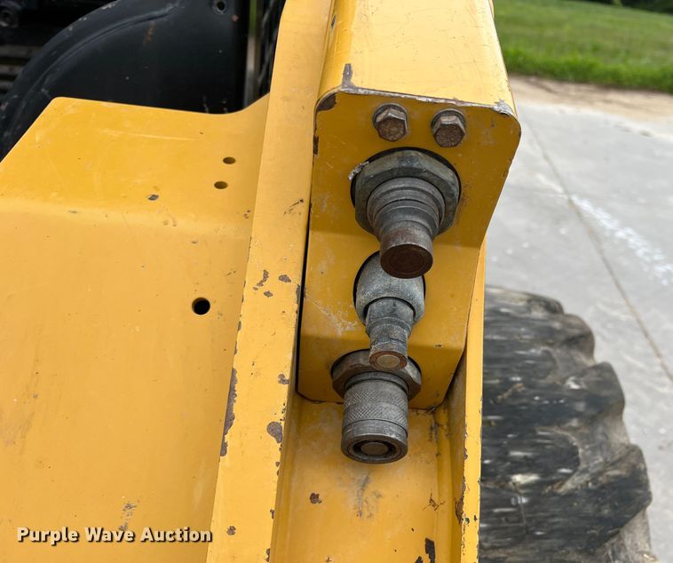 image for item DR5593 2017 Caterpillar 262D  skid steer loader