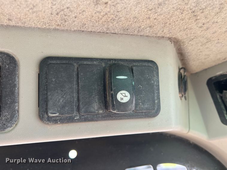 image for item DR5593 2017 Caterpillar 262D  skid steer loader