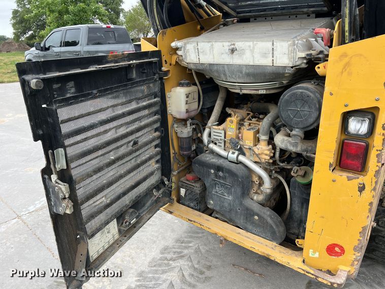 image for item DR5593 2017 Caterpillar 262D  skid steer loader