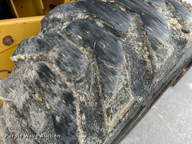 image for item DR5593 2017 Caterpillar 262D  skid steer loader