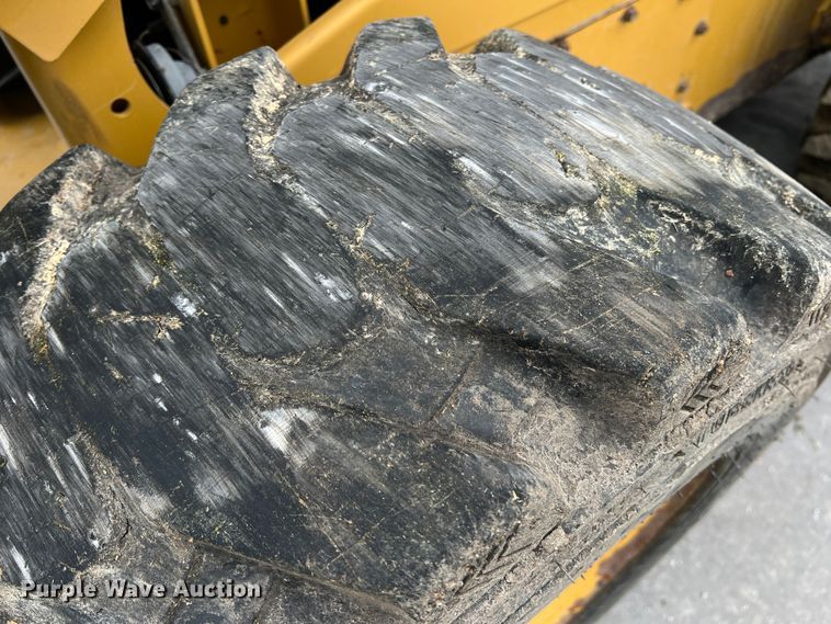 image for item DR5593 2017 Caterpillar 262D  skid steer loader