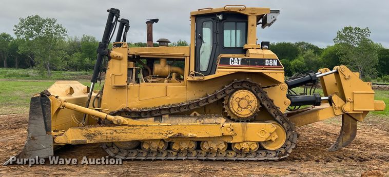 image for item DR5597 1987 Caterpillar D8N  dozer