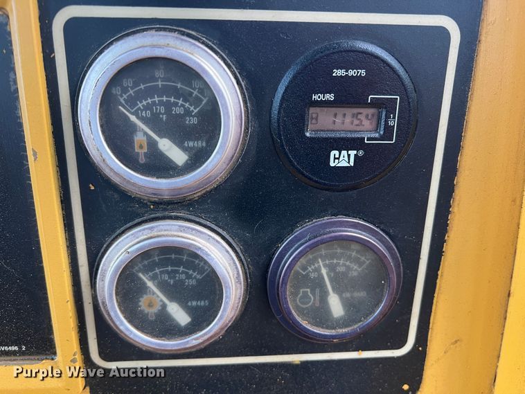 image for item DR5597 1987 Caterpillar D8N  dozer