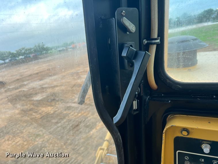 image for item DR5597 1987 Caterpillar D8N  dozer