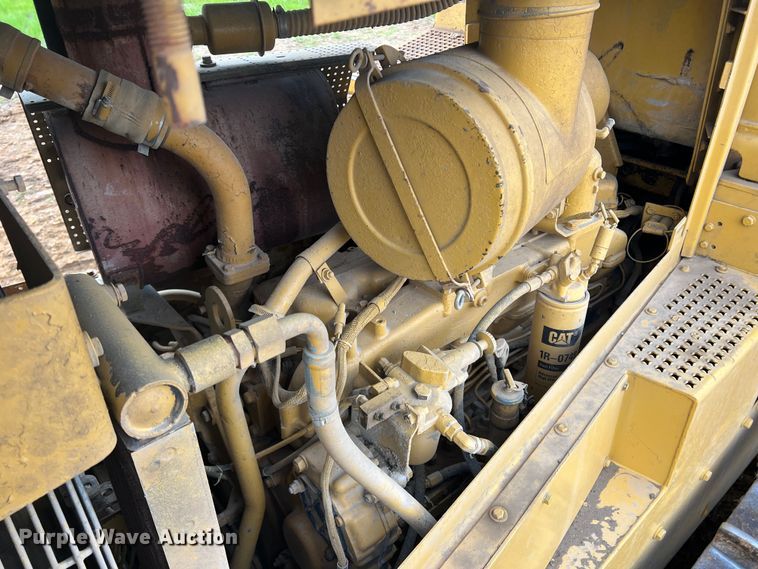 image for item DR5597 1987 Caterpillar D8N  dozer