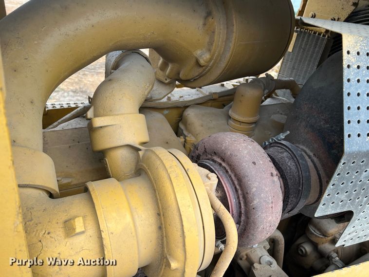 image for item DR5597 1987 Caterpillar D8N  dozer