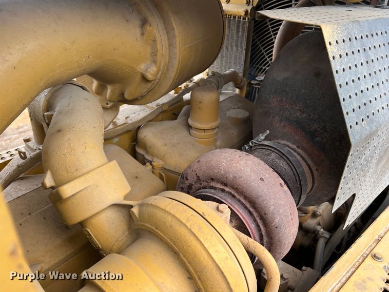 image for item DR5597 1987 Caterpillar D8N  dozer