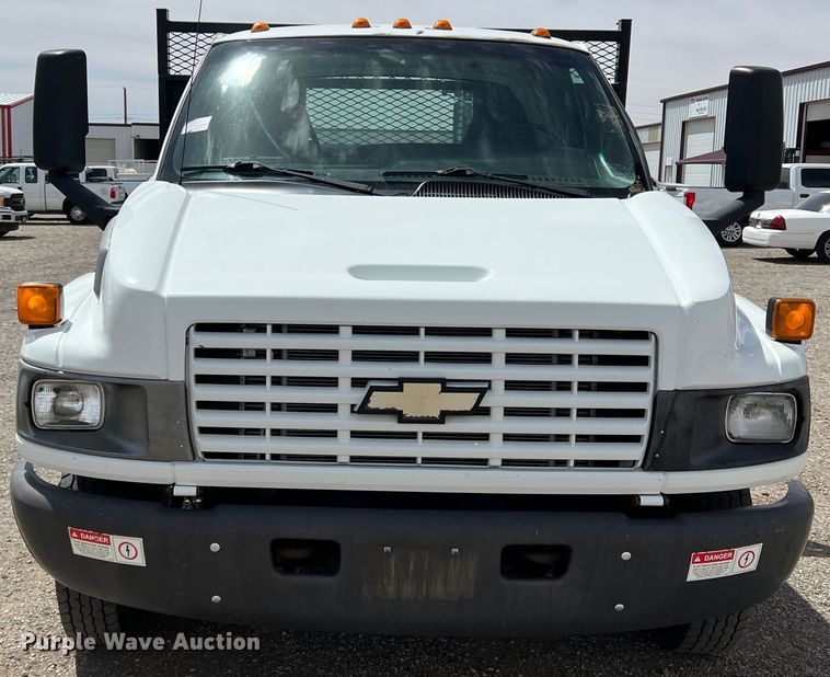 image for item DR5598 2007 Chevrolet C5500  flatbed truck