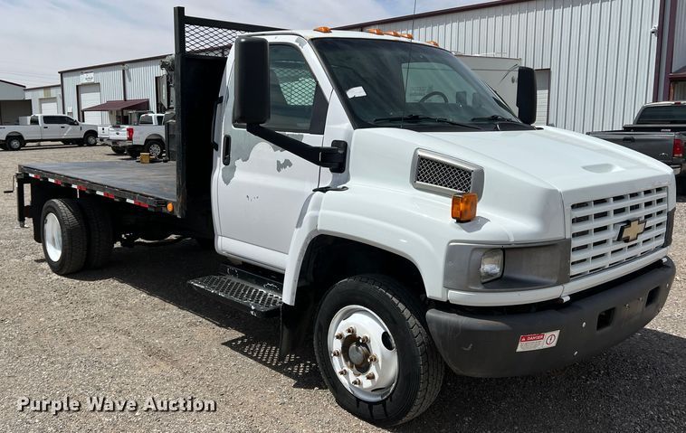 image for item DR5598 2007 Chevrolet C5500  flatbed truck