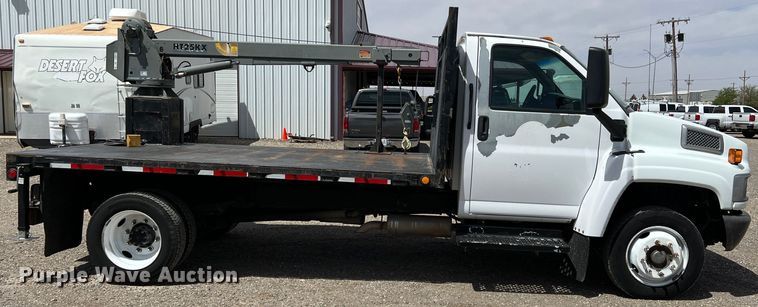 image for item DR5598 2007 Chevrolet C5500  flatbed truck