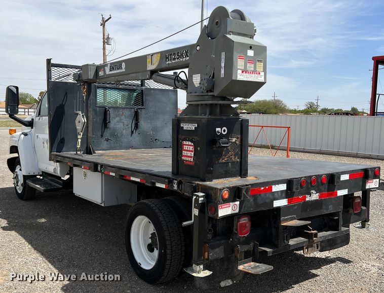 image for item DR5598 2007 Chevrolet C5500  flatbed truck