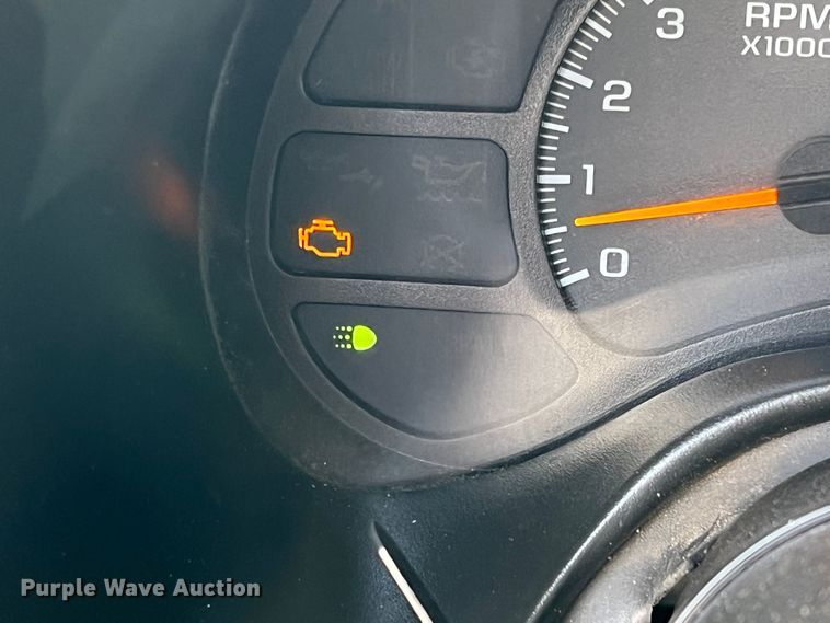 image for item DR5598 2007 Chevrolet C5500  flatbed truck