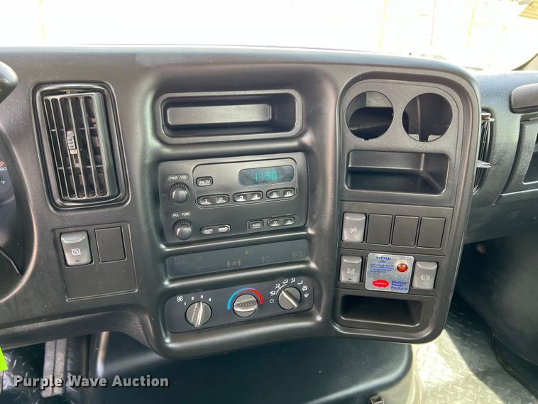 image for item DR5598 2007 Chevrolet C5500  flatbed truck