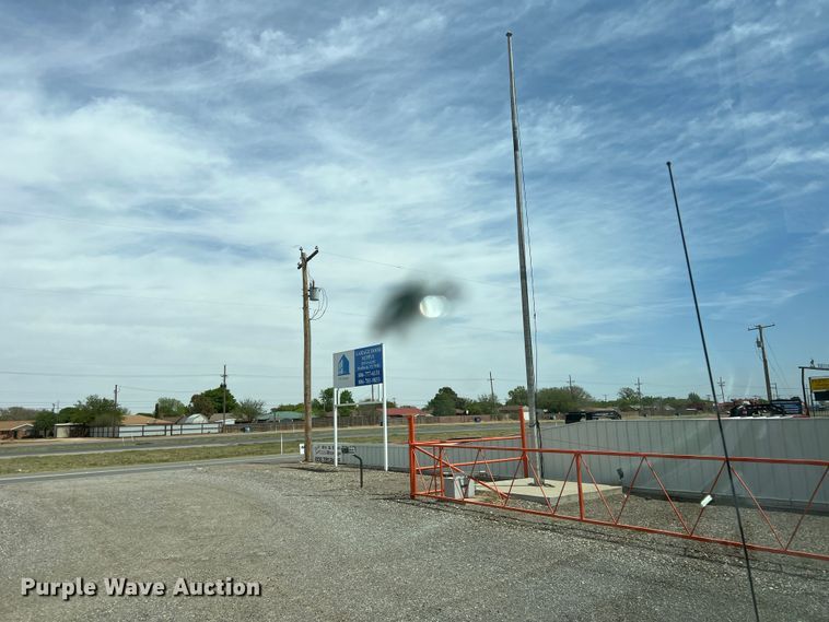 image for item DR5598 2007 Chevrolet C5500  flatbed truck