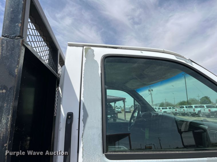 image for item DR5598 2007 Chevrolet C5500  flatbed truck