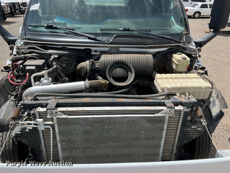 image for item DR5598 2007 Chevrolet C5500  flatbed truck