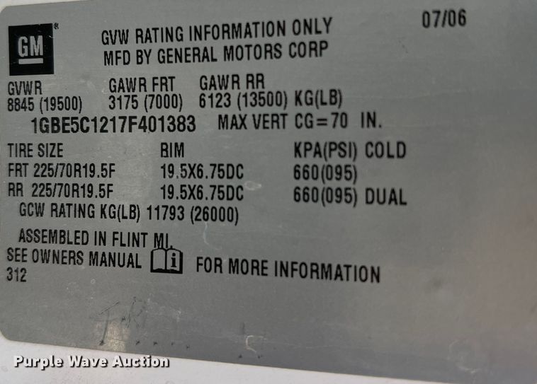 image for item DR5598 2007 Chevrolet C5500  flatbed truck