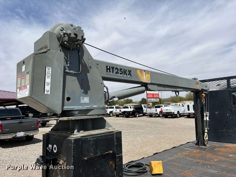 image for item DR5598 2007 Chevrolet C5500  flatbed truck