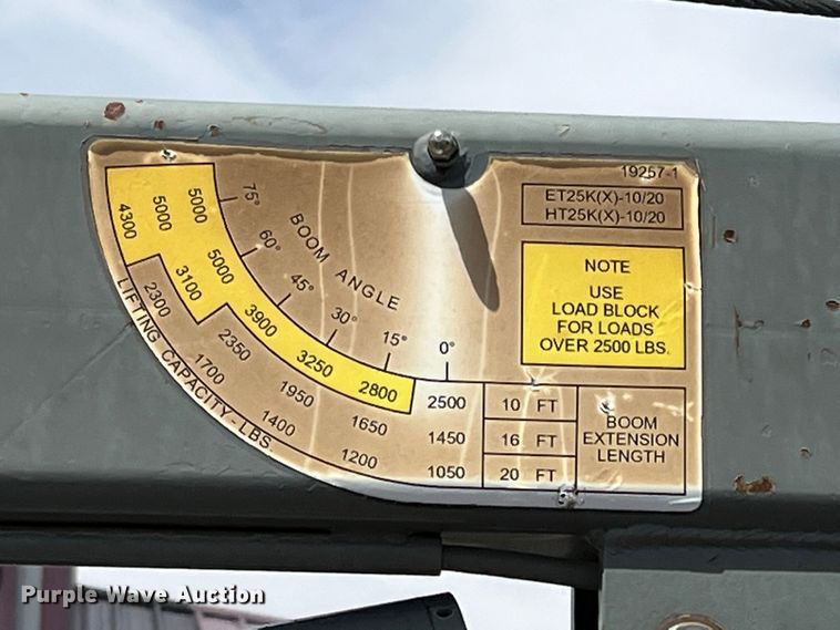 image for item DR5598 2007 Chevrolet C5500  flatbed truck