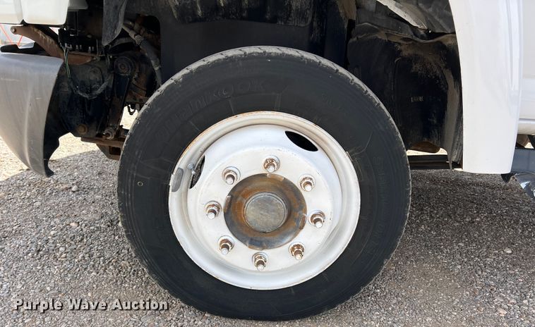 image for item DR5598 2007 Chevrolet C5500  flatbed truck