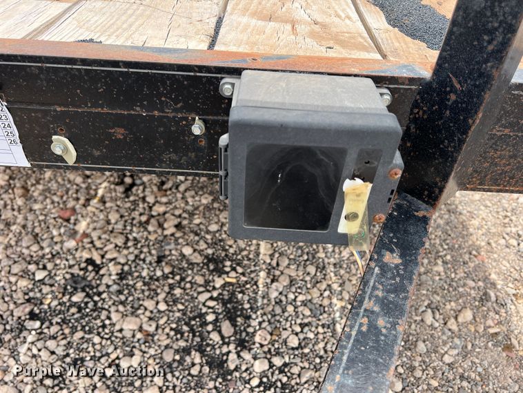 image for item DR5601 2009 H&H  utility trailer