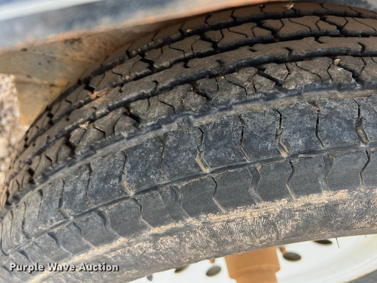 image for item DR5601 2009 H&H  utility trailer