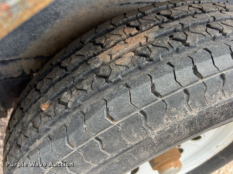 image for item DR5601 2009 H&H  utility trailer