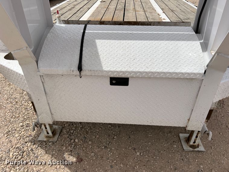 image for item DR5602 2021 Diamond C  equipment trailer