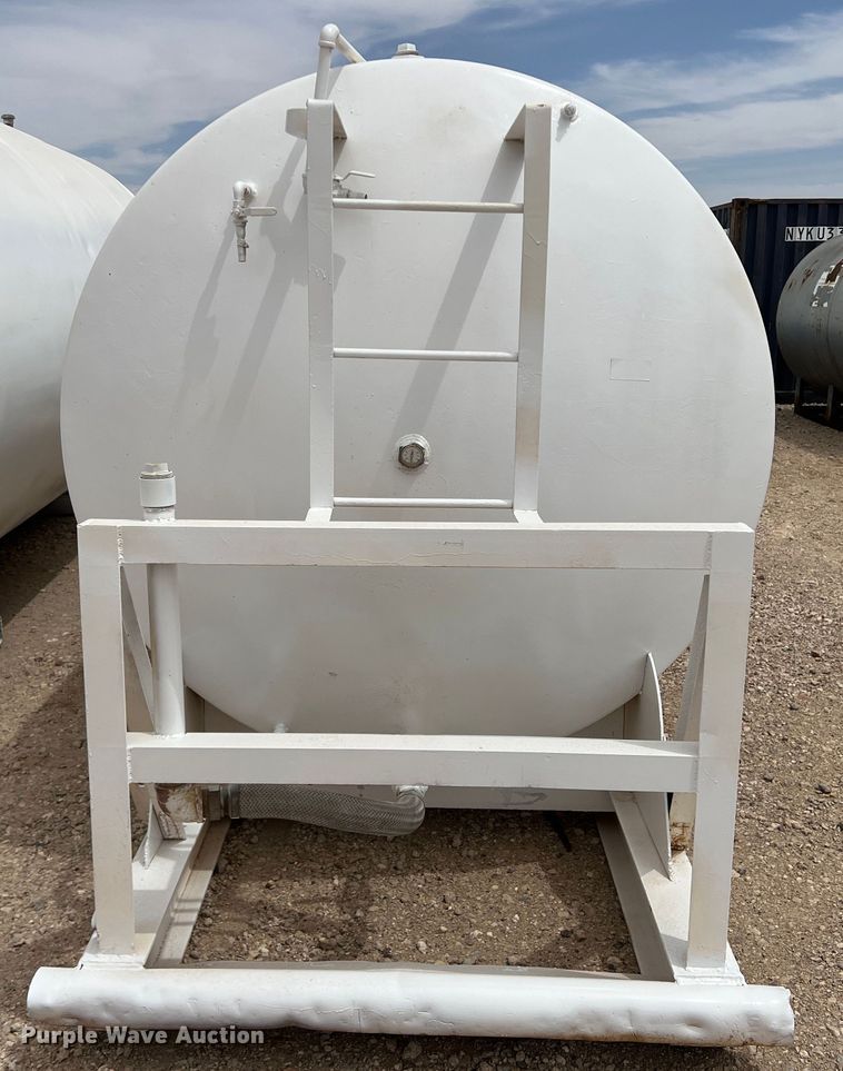 image for item DR5604 Fuel tank