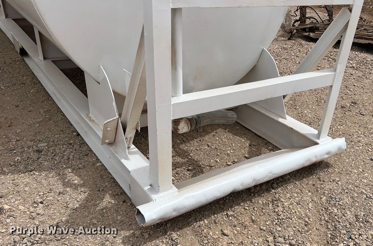 image for item DR5604 Fuel tank