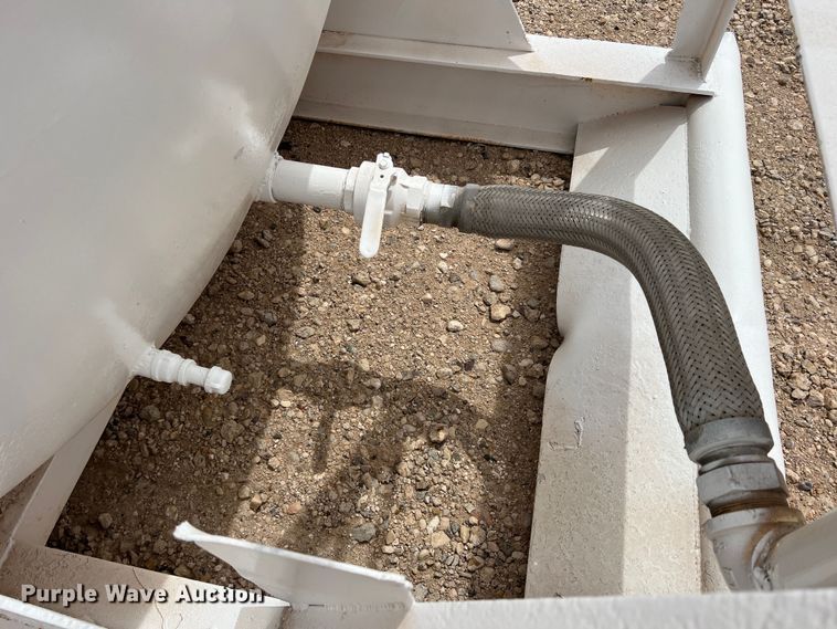 image for item DR5604 Fuel tank