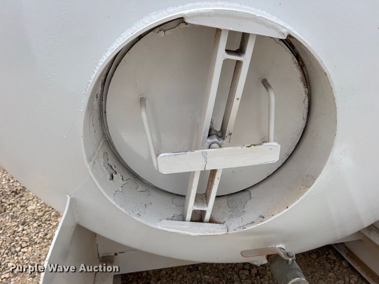 image for item DR5604 Fuel tank