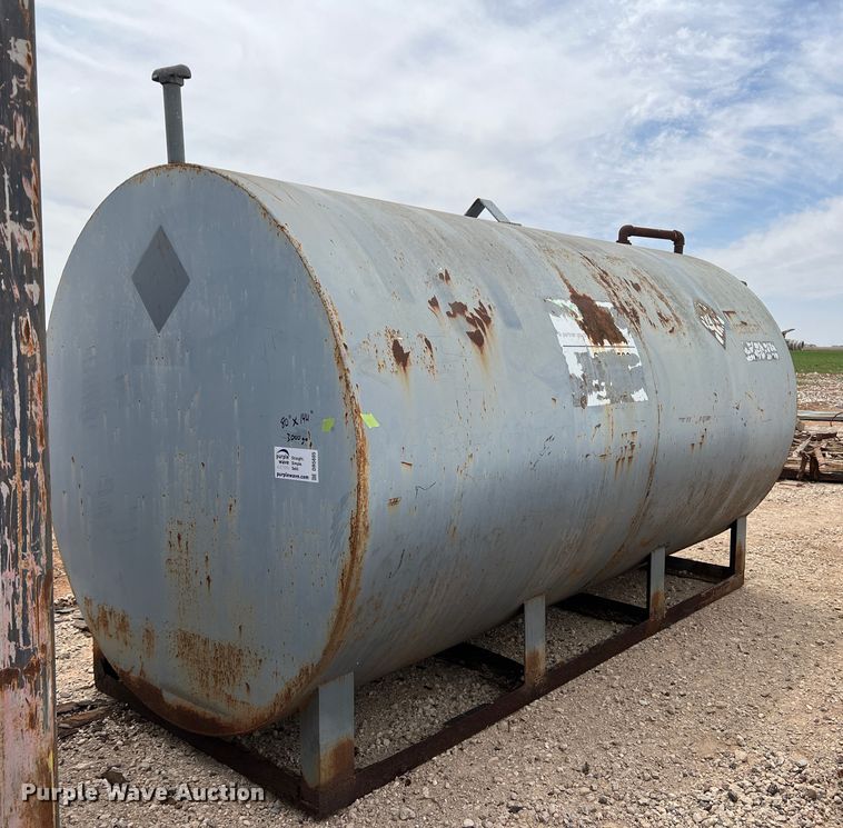 image for item DR5605 Robstown  fuel tank