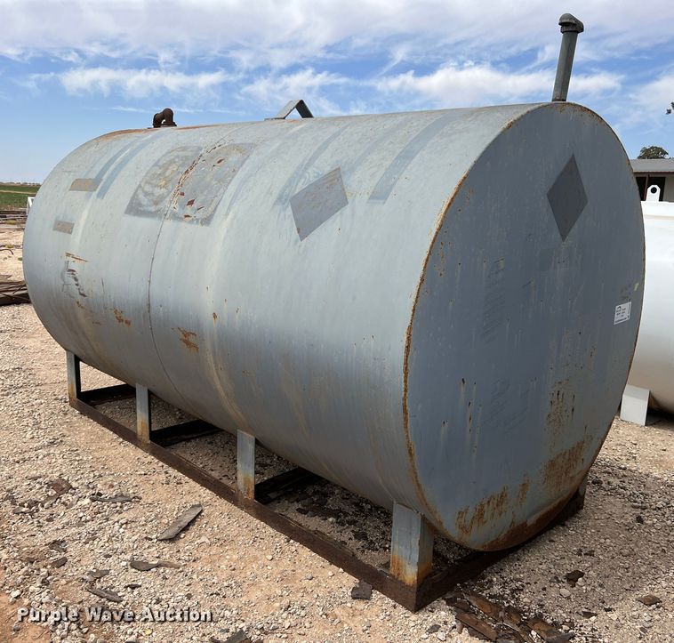 image for item DR5605 Robstown  fuel tank