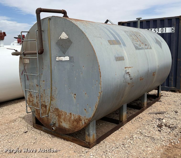 image for item DR5605 Robstown  fuel tank